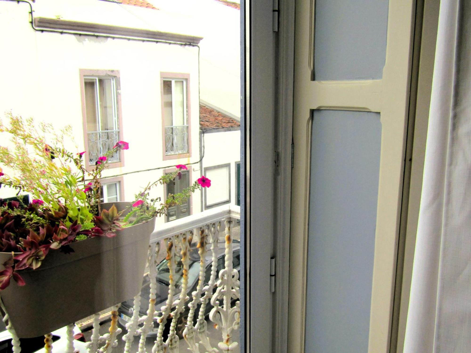 A-Tipica Guesthouse Ponta Delgada Dış mekan fotoğraf